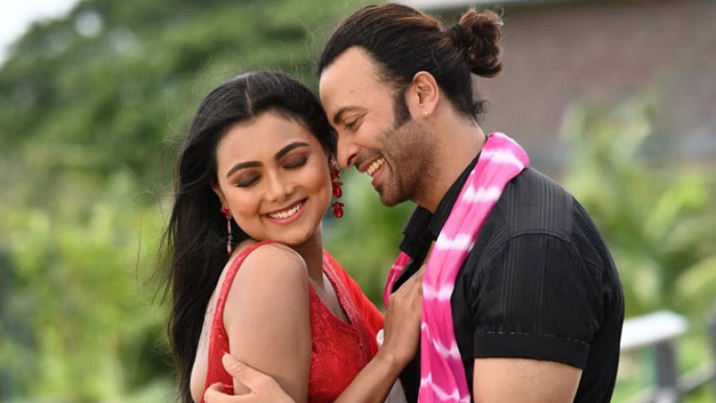 আবারো শাকিবের নায়িকা ইধিকা!